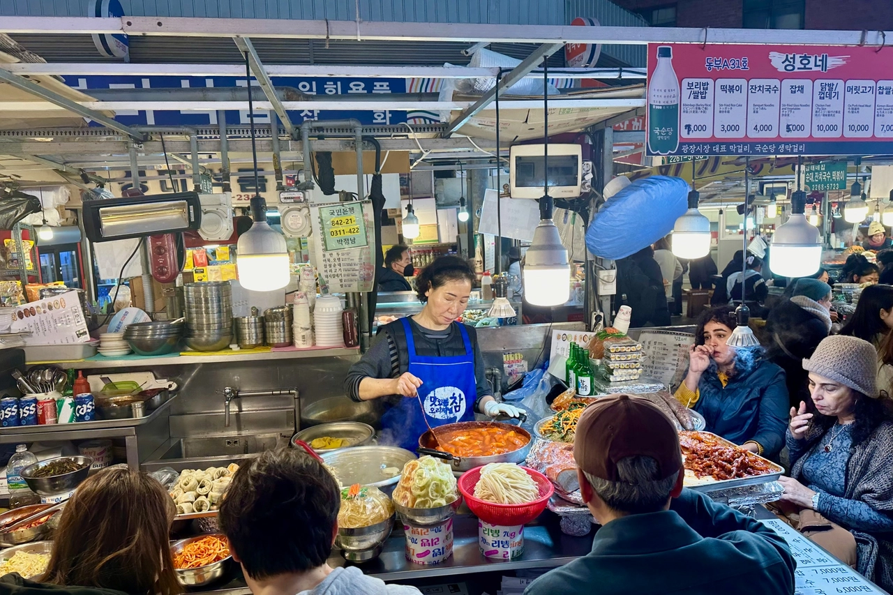 Cucina tradizionale nei mercati coperti