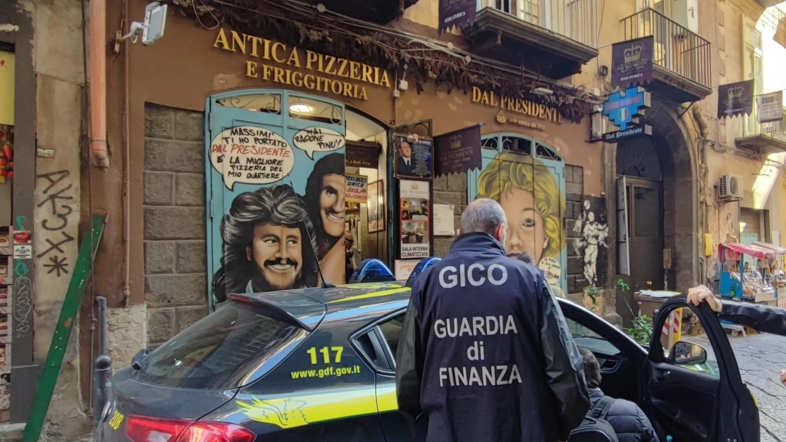 Camorra e riciclaggio: sequestrata la nota pizzeria 'Dal Presidente' di Napoli