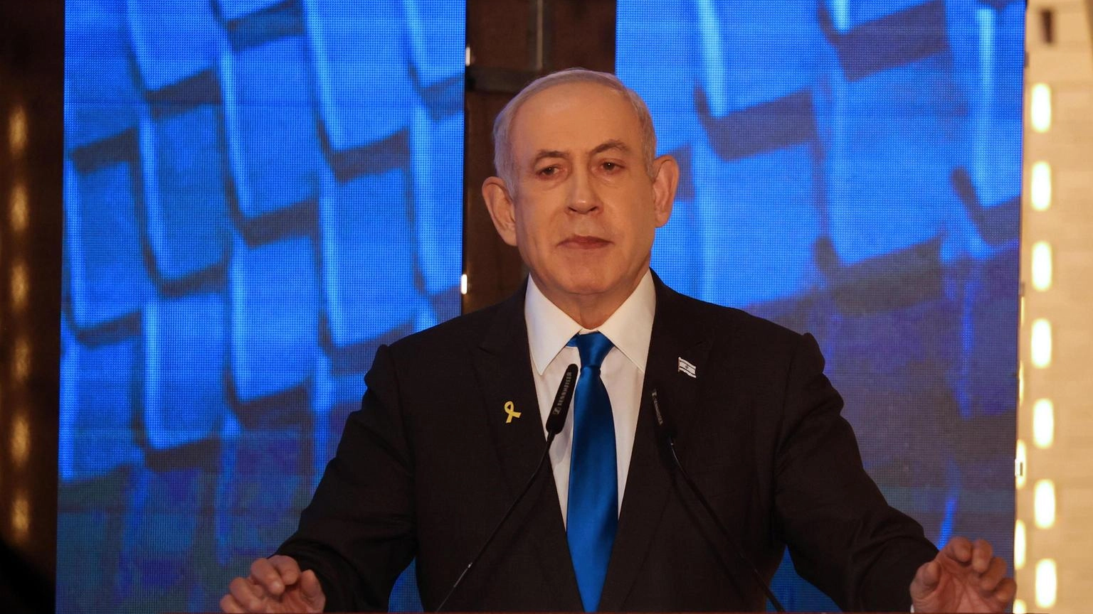Gabinetto Israele, 'negoziatori proseguano i colloqui'