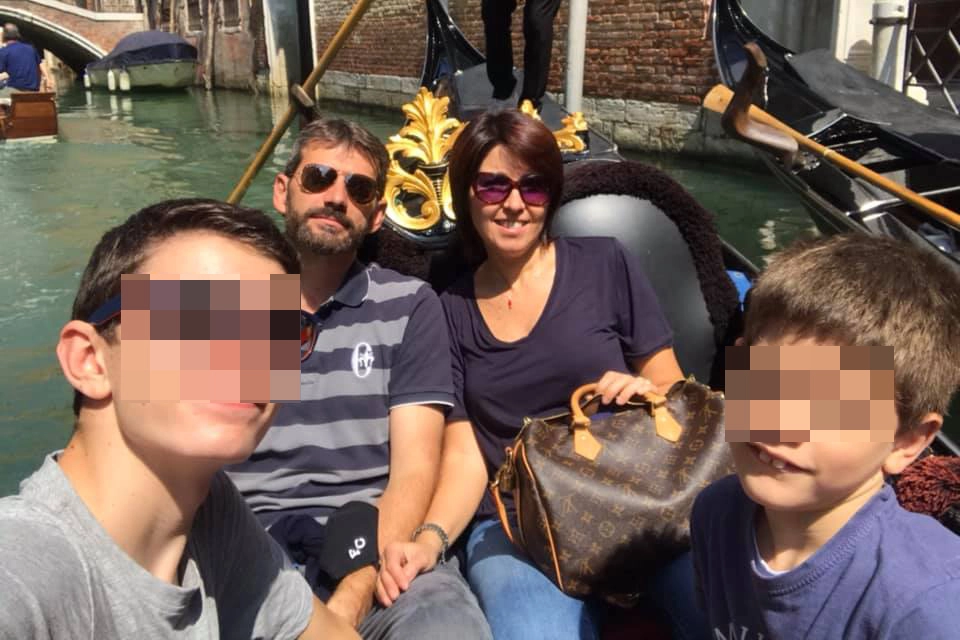 Una foto della famiglia a Venezia, qualche anno fa, in un momento di spensieratezza