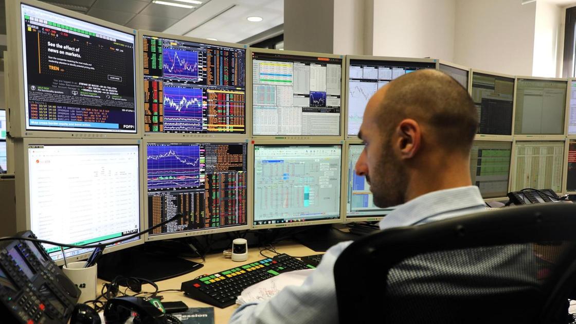 Lo spread tra Btp e Bund chiude in calo a 130 punti