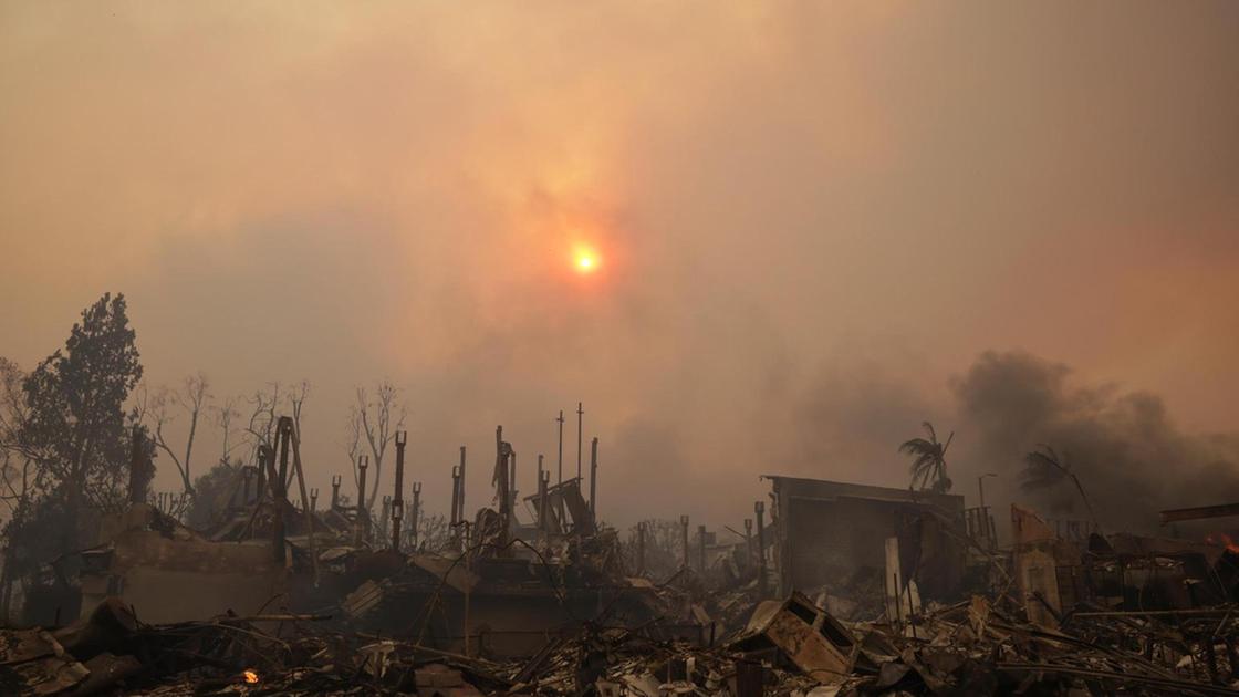 Incendi a Los Angeles: nessun italiano ferito, evacuazioni in corso