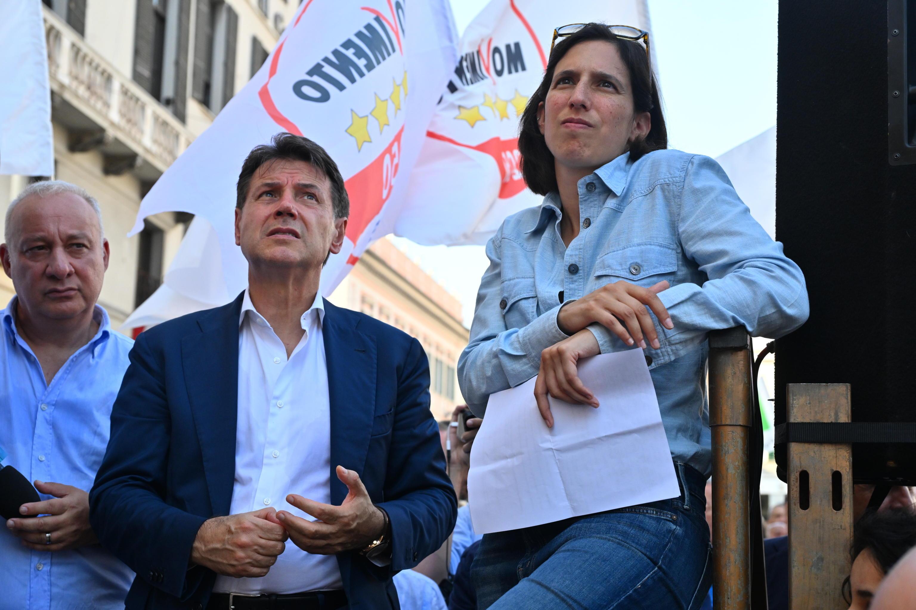 Il campo largo è già finito. Veto di Conte nelle regioni: “No anche in Umbria ed Emilia Romagna”