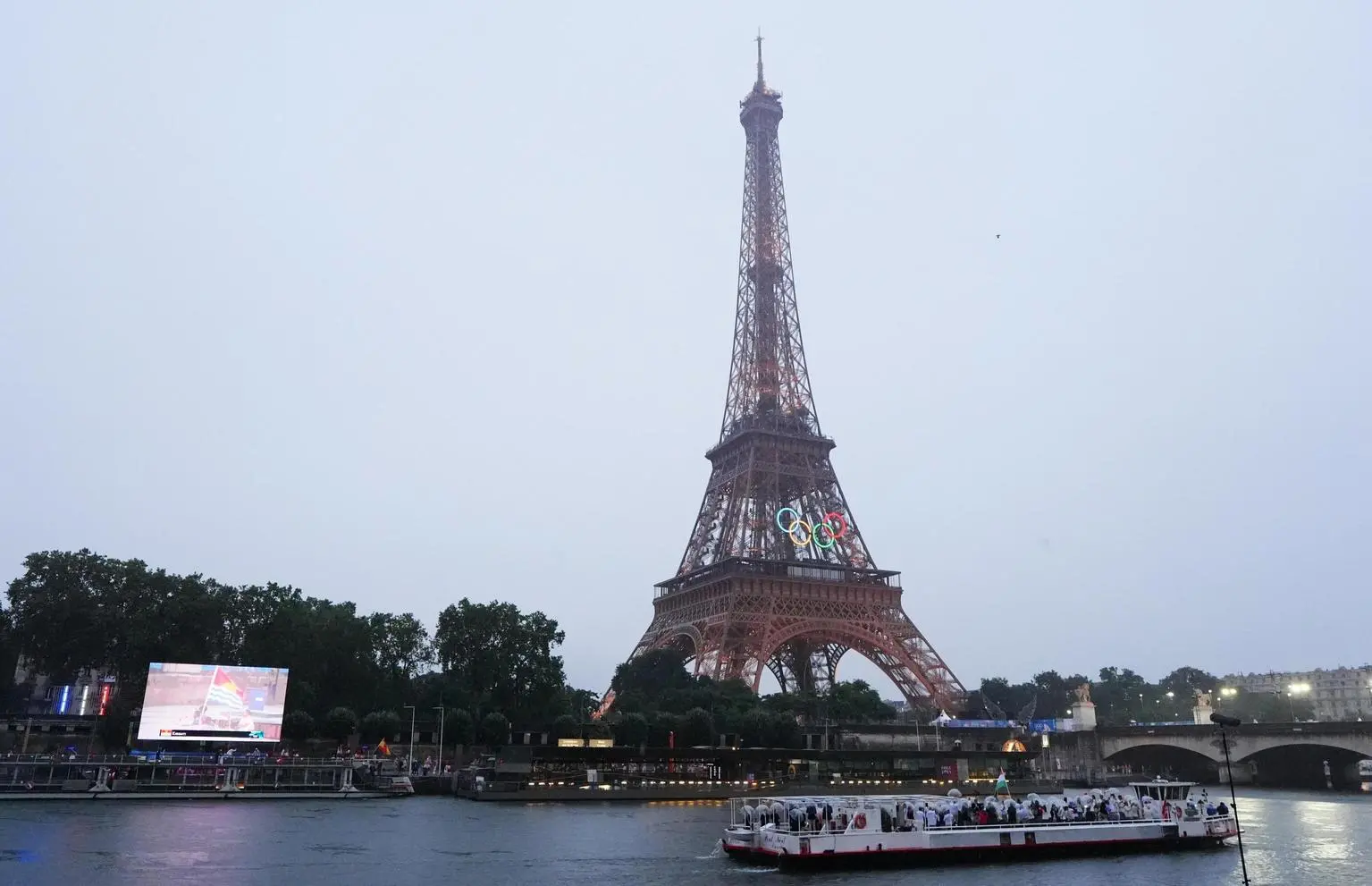 Inflazione Francia febbraio: tasso scende allo 0,8%, Pil trimestrale +0,6%