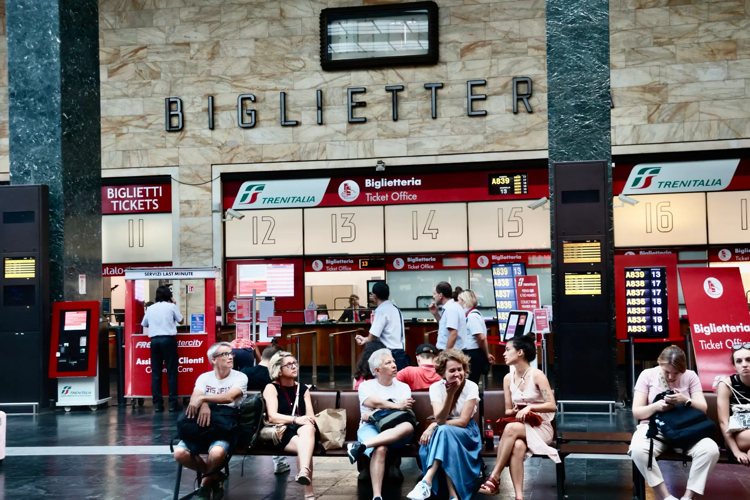 Impossibile comprare i biglietti dei treni. Sito Trenitalia in tilt per ore. Problema risolto in serata