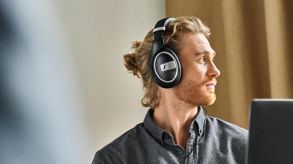 Immergiti nella tua musica preferita con un suono impeccabile: le cuffie Sennheiser HD 599 sono scontate del 38%, ma solo per poco