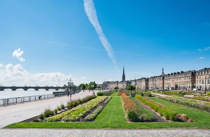 Bordeaux, non solo vino: cosa fare e cosa visitare in città e nei dintorni