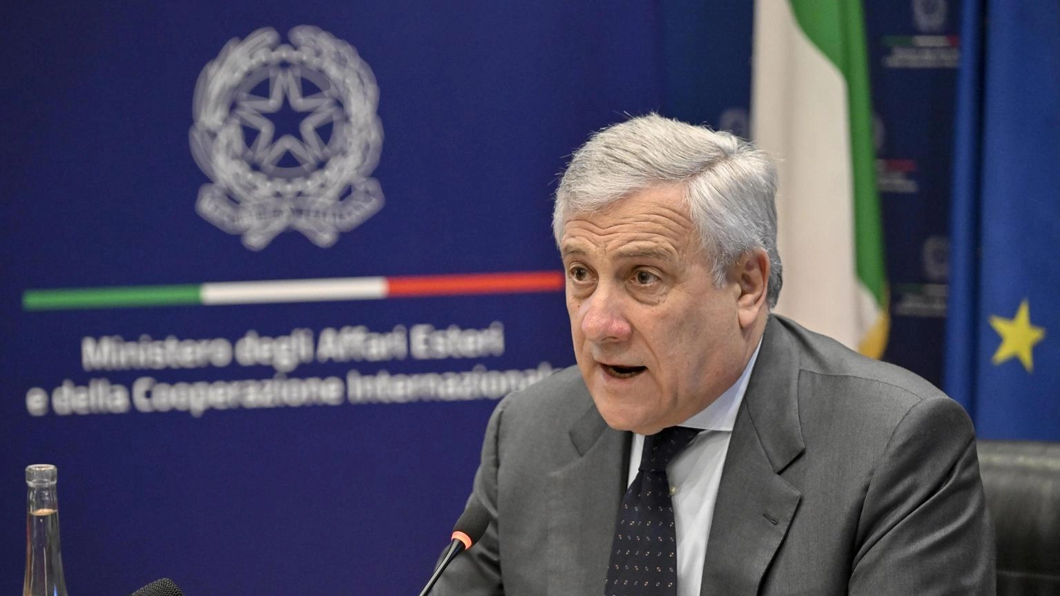 Tajani convoca i ministri del G7, 'frenare l'escalation'