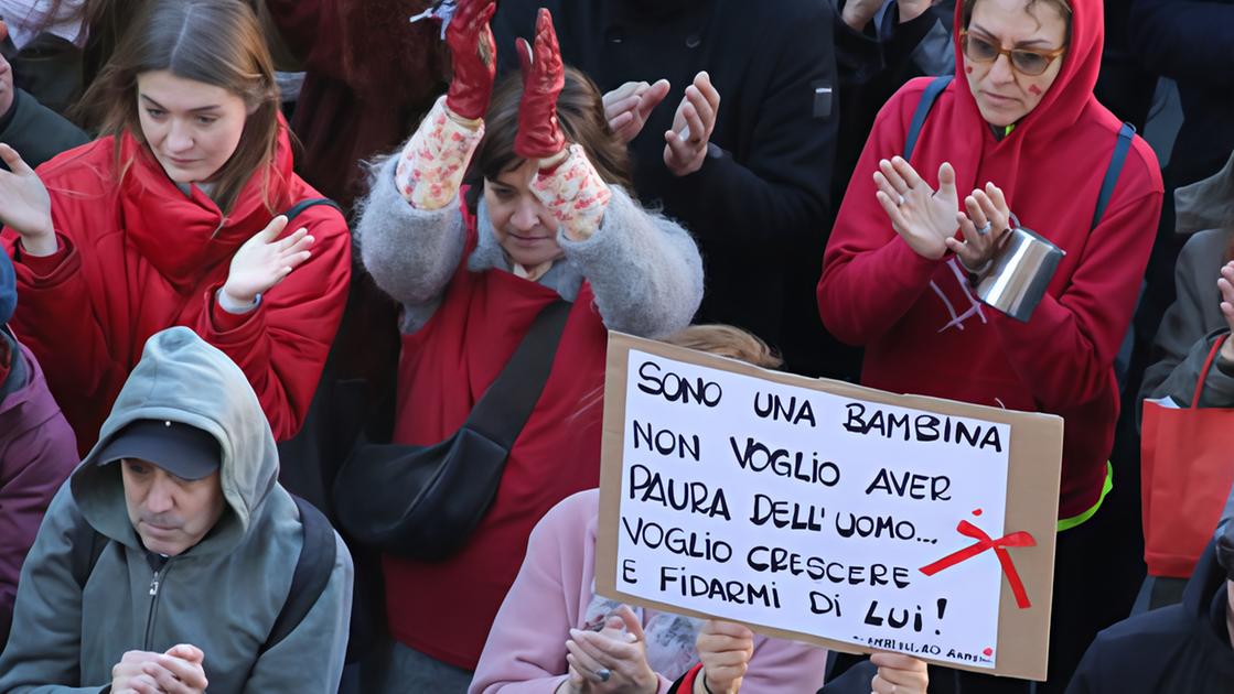 Difendiamo le donne. Uniti contro la violenza. Funaro: "La prevenzione parte dalle nostre scuole"