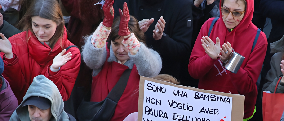 Difendiamo le donne. Uniti contro la violenza. Funaro: 