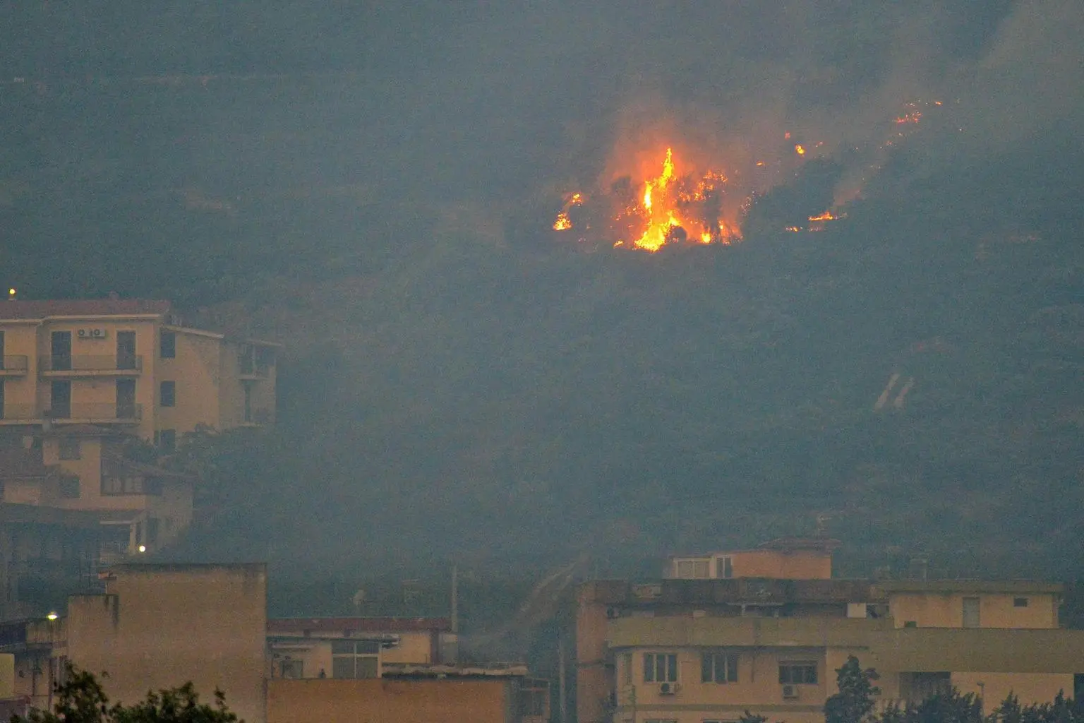 Abi: proroga di 12 mesi per la sospensione mutui in Sicilia colpita da incendi