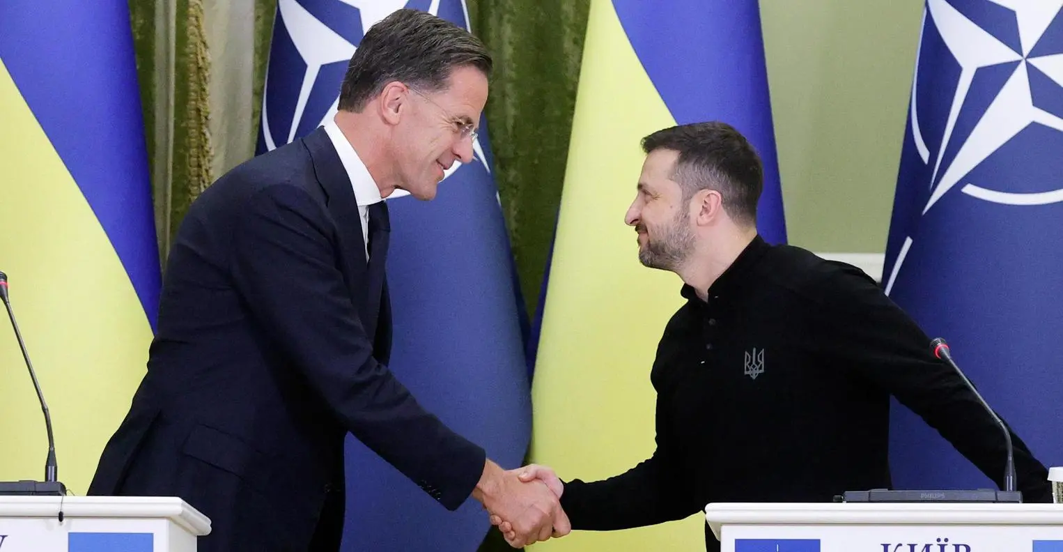 Rutte in visita a Kiev: la Nato è con voi: "L’adesione dell’Ucraina è più vicina"