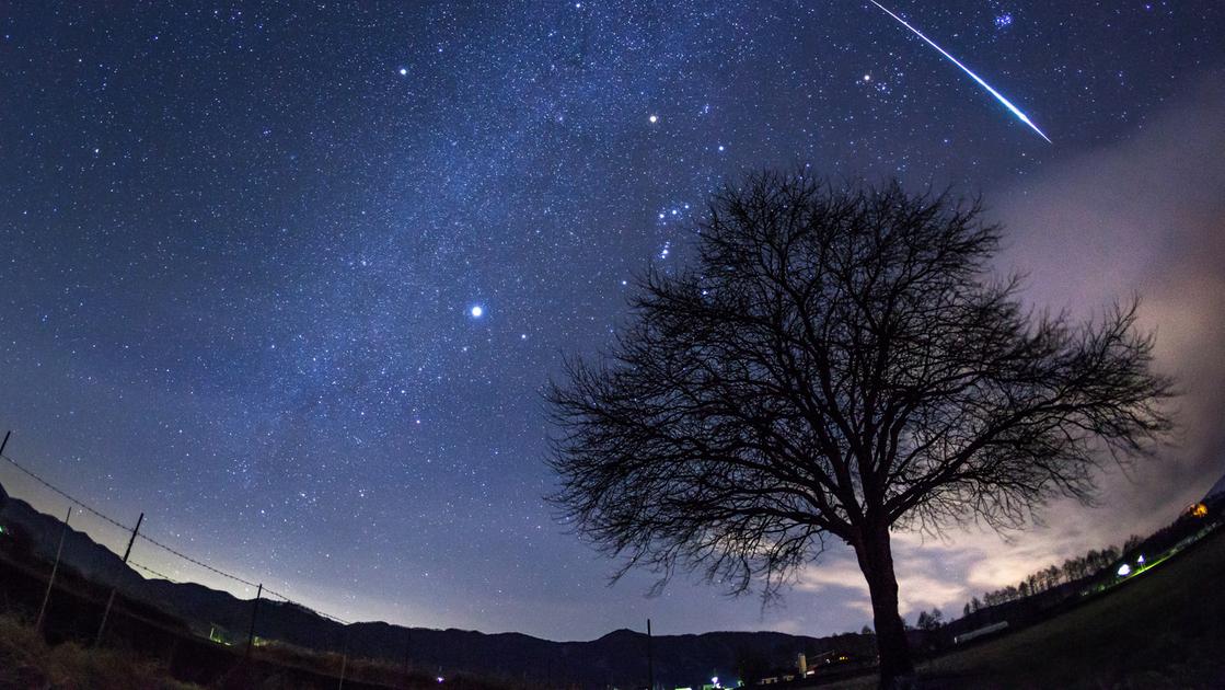 Sciame meteorico delle Quadrantidi: ecco quando e dove avvistare le prime stelle cadenti del 2025