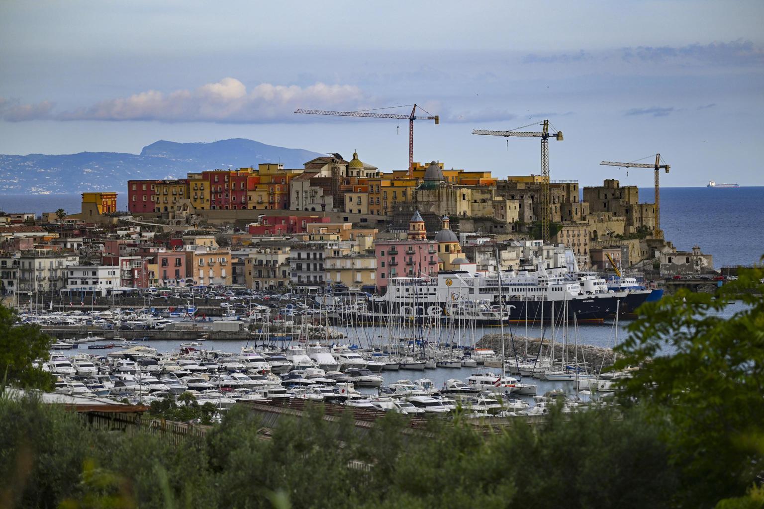 Campi Flegrei, 2mila edifici ad alto rischio. Musumeci: “Bonus sisma non ha funzionato”