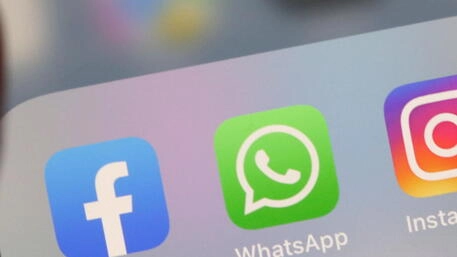 Whatsapp down con Instagram e Facebook in tutto il mondo: cosa è successo