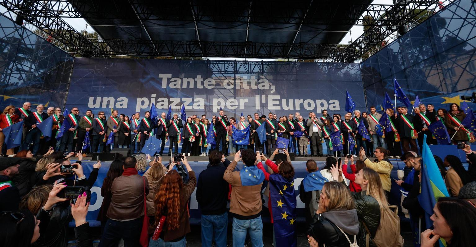 Michele Serra a piazza del Popolo, eravamo 50 mila veri