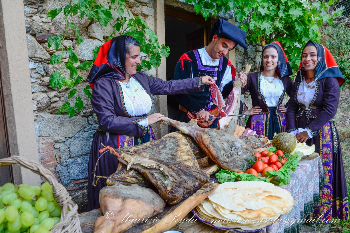 La sagra del prosciutto di Talana