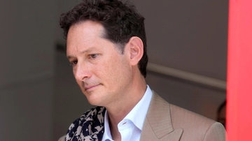 John Elkann: “Io e i miei fratelli abbiamo subìto violenze fisiche e psicologiche da nostra madre”