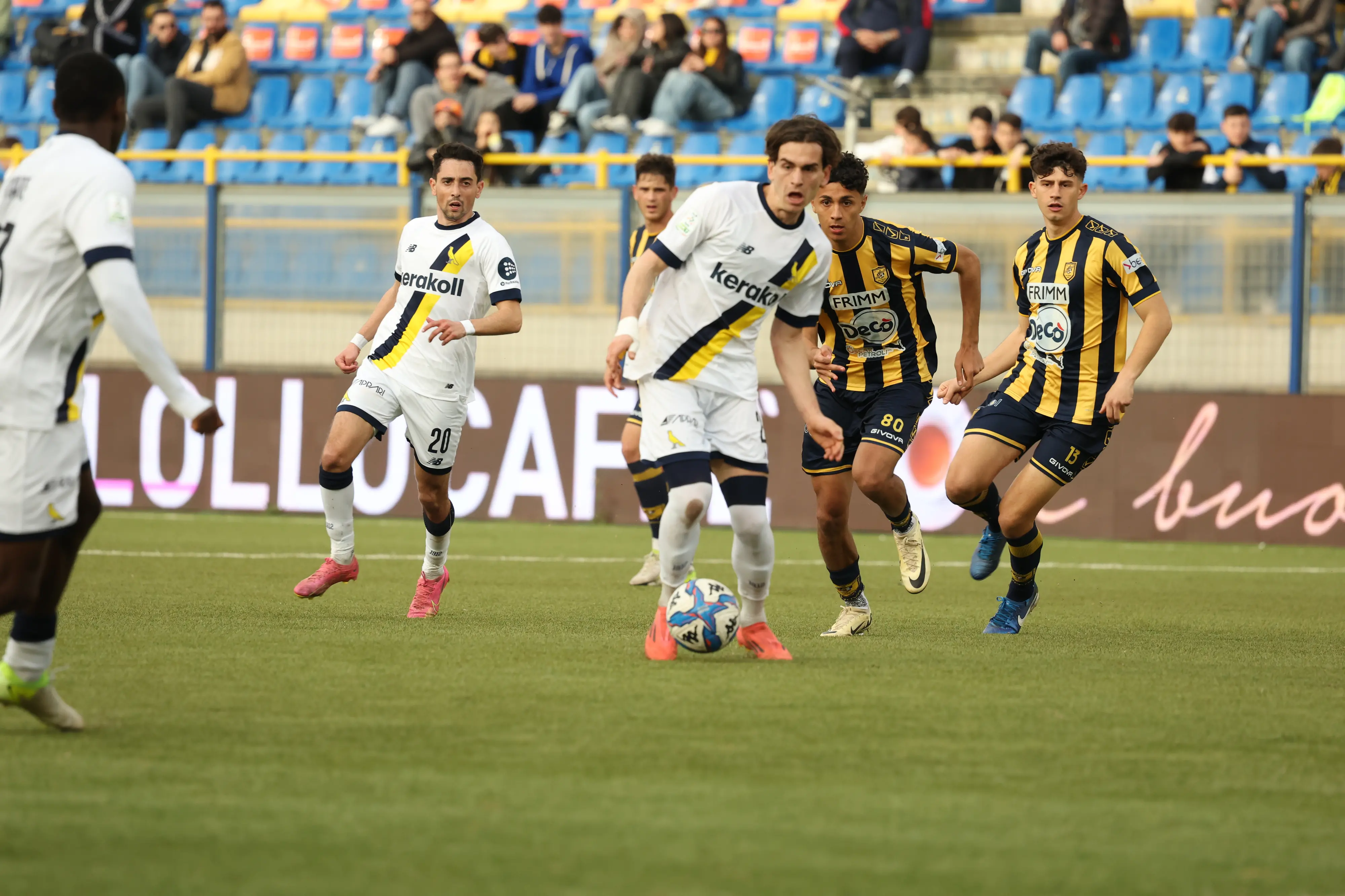 Modena, sconfitta e proteste con lo Juve Stabia