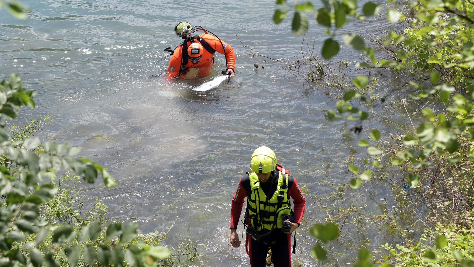 Le ricerche dei due ragazzi scomparsi nel fiume Brenta, da parte dei sommozzatori dei vigili del fuoco non hanno avuto esito
