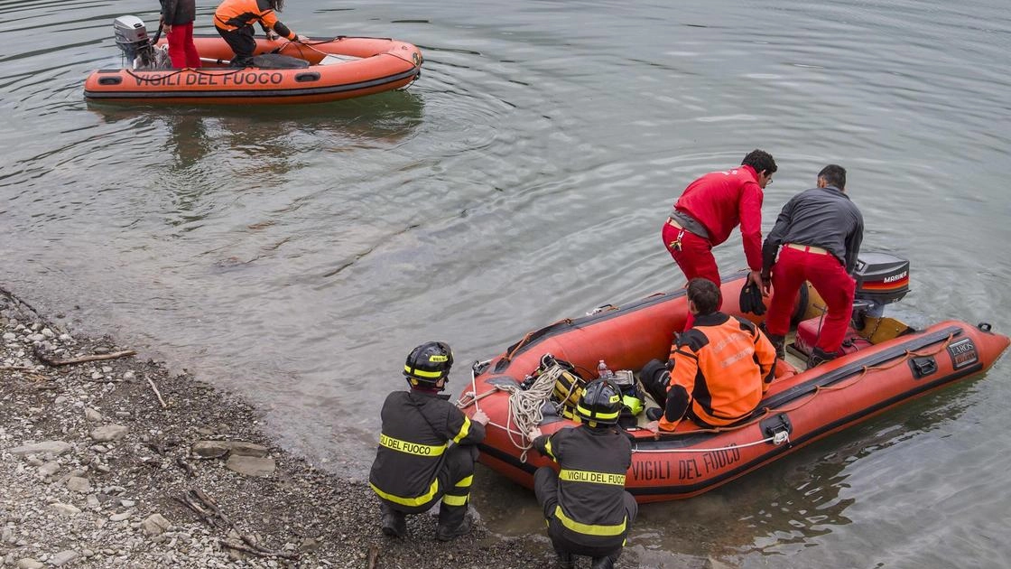 Nella centrale-trappola. Sub immersi nell’acqua nera cercano i quattro dispersi: "Disposti a tutto per trovarli"