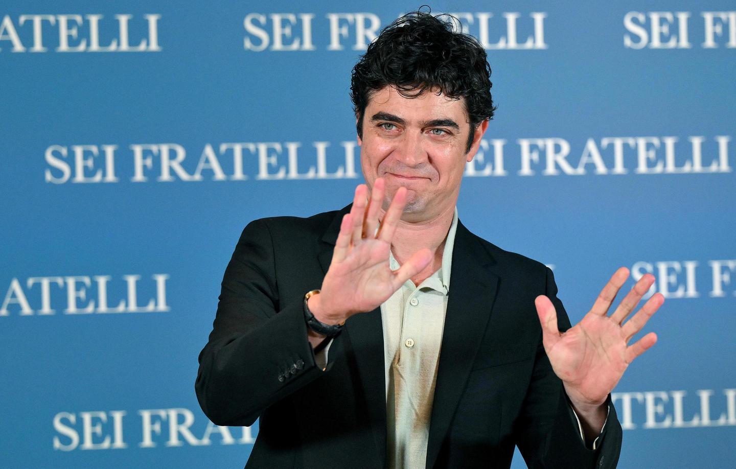 Riccardo Scamarcio: "Basta tagli al cinema, un ministro non può pensare agli incassi"