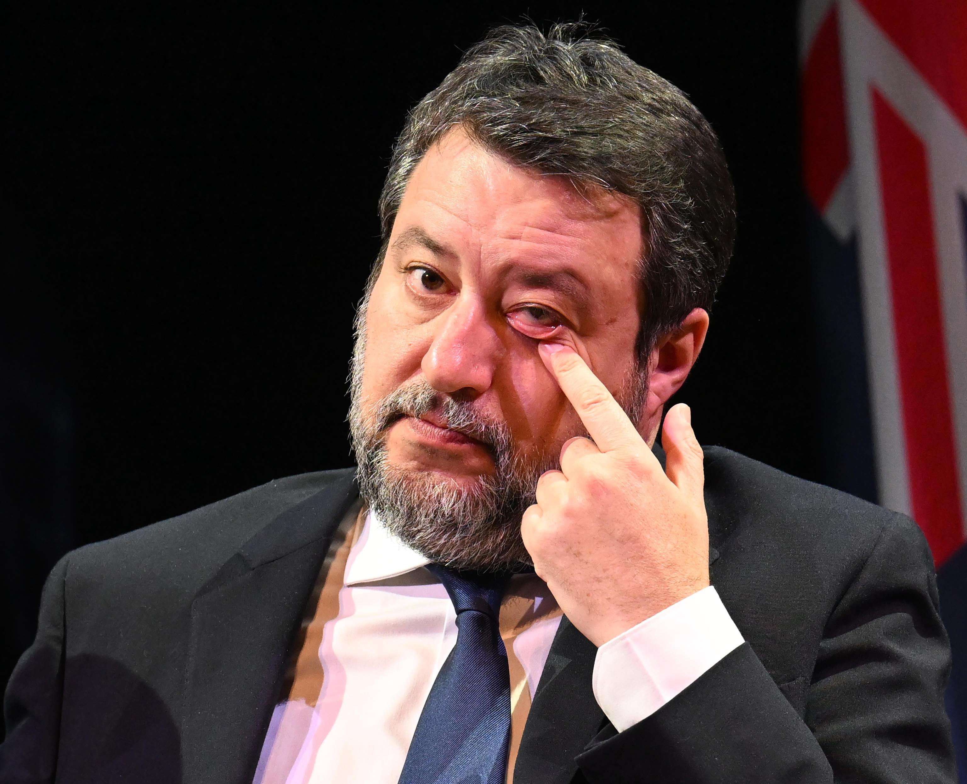 Salvini riapre il fronte del Fisco: “Rottamazione per tutte le cartelle”