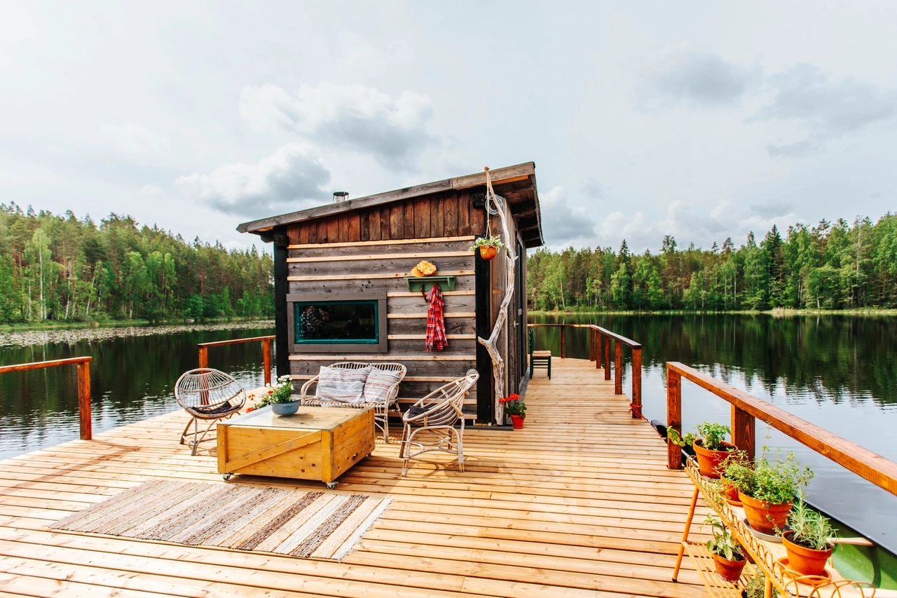 La casa galleggiante di Uhkua sul lago Saimaa