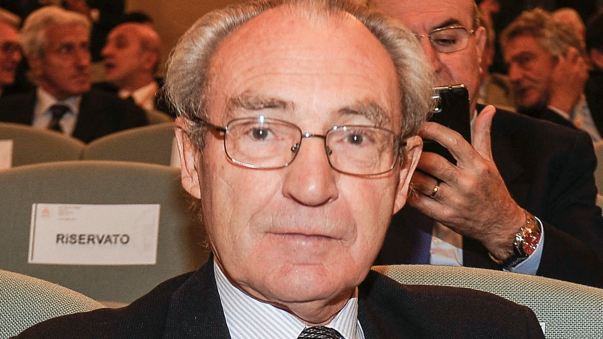 Yves Mény è nato 81 anni fa in Francia