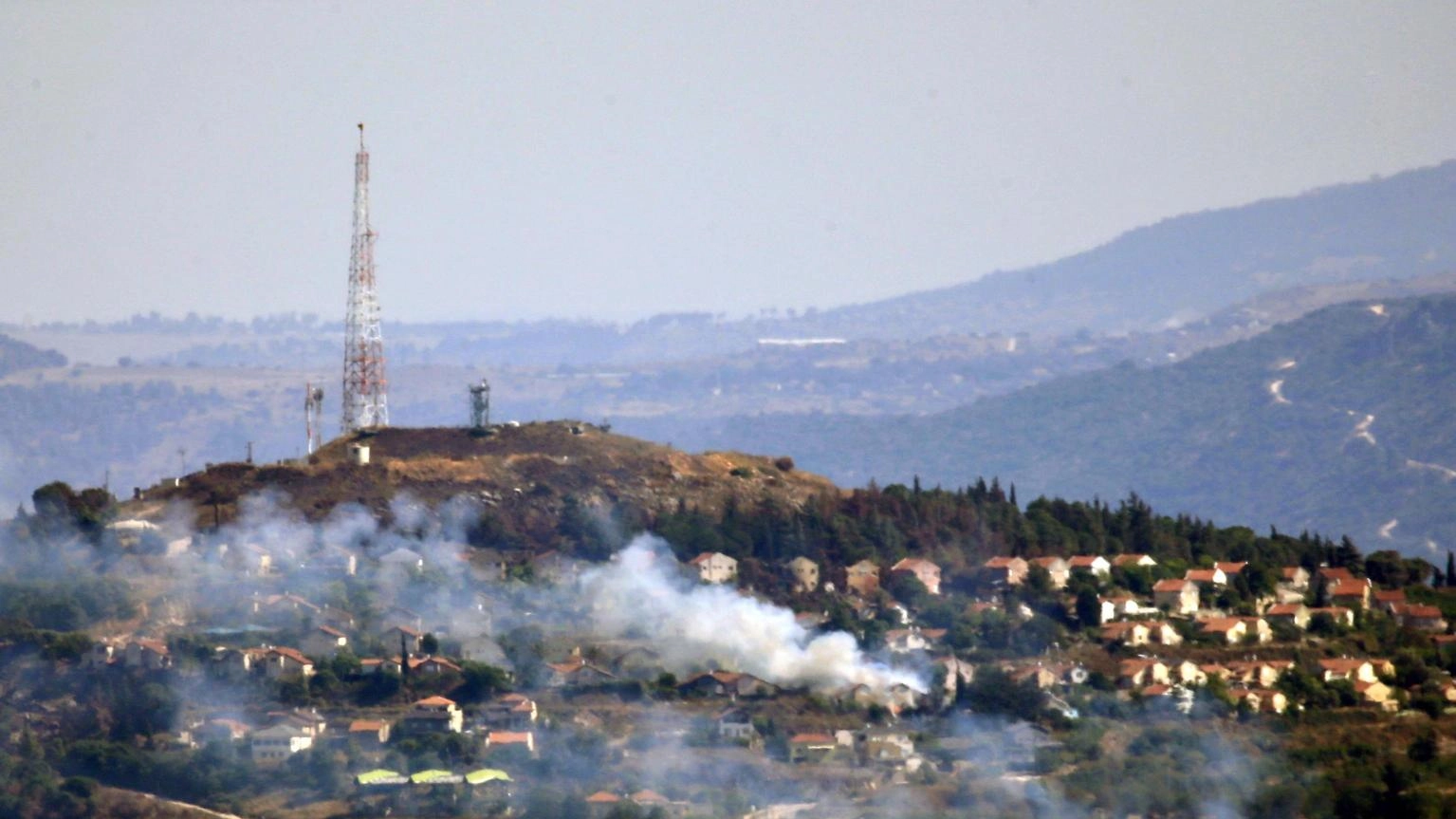 Hezbollah, 'colpiti siti industriali militari in Israele'