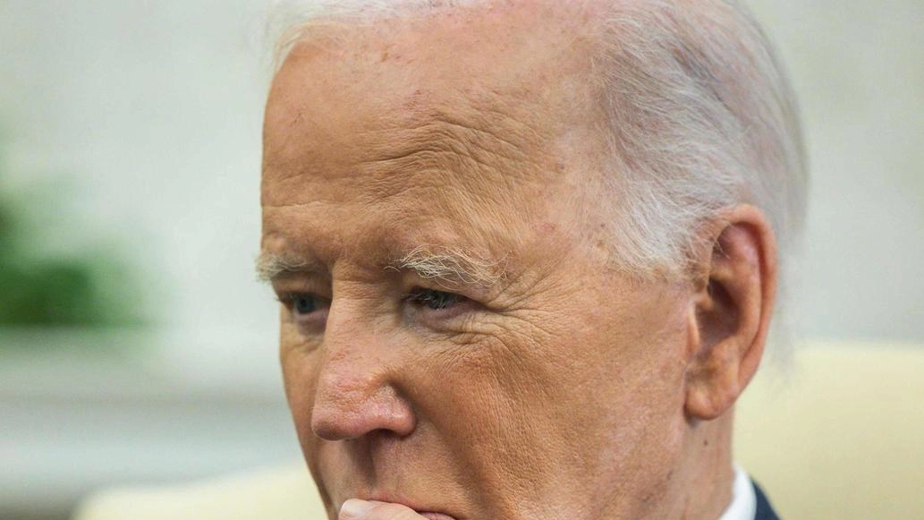 Joe Biden, 81 anni, l’altro giorno è stato accusato dallo staff di Kamala Harris di aver favorito la sconfitta