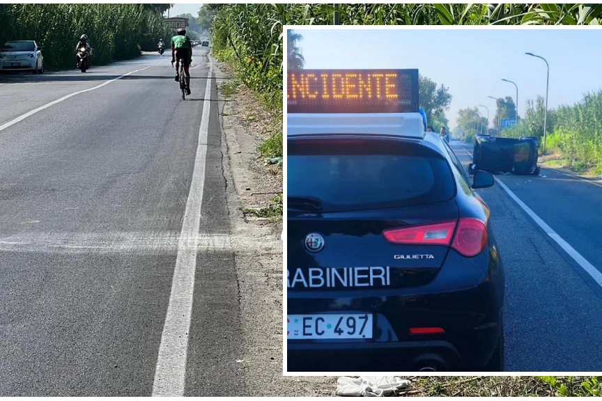 Il luogo dell'incidente sulla strada Domiziana di Napoli. Nel riquadro: la Smart ribaltata