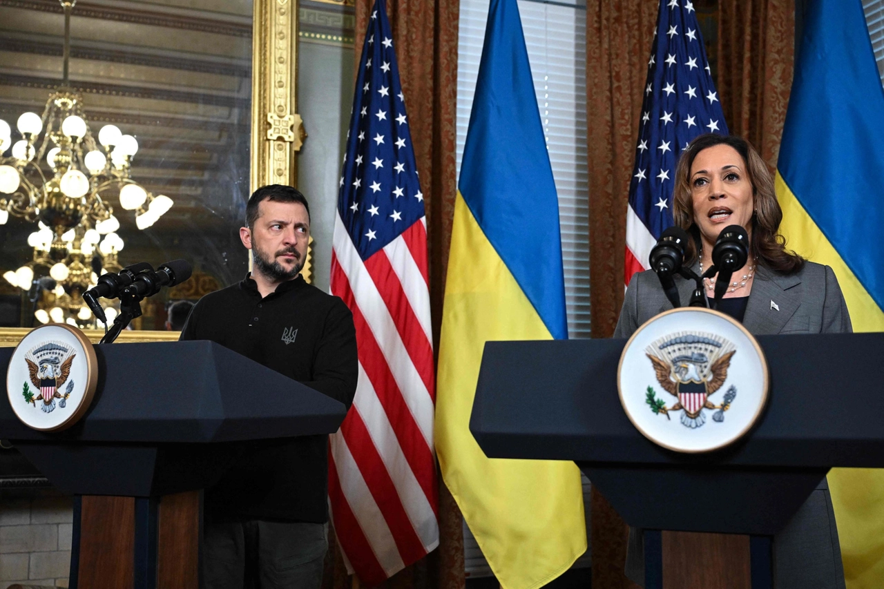 US-UKRAINE-DIPLOMACY-HARRIS-ZELENSKY