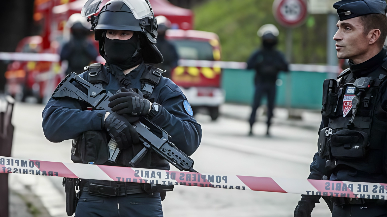 Guerriglia a Poitiers, 15enne in fin di vita. Il ministro: come in Messico