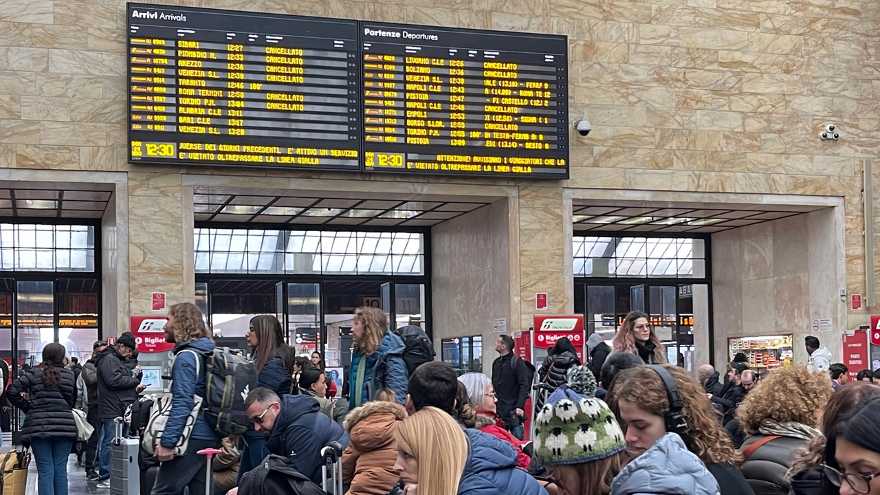 Sciopero treni in programma il 25 e 26 gennaio (foto d'archivio Marco Mori /New Press Photo)