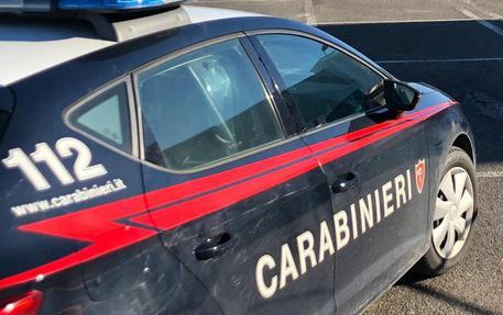 Roma, donna trovata morta a Fonte Nuova: ad ucciderla almeno un colpo di pistola. Fermato il marito