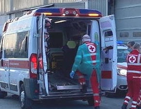 Sbalzato a terra dal muletto: muore operaio di 59 anni vicino Bari