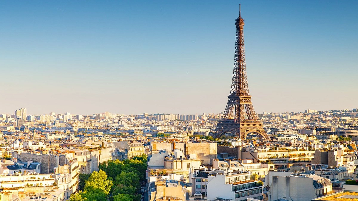 Parigi, il capoluogo della Francia resta una meta imprescindibile per il turismo mondiale