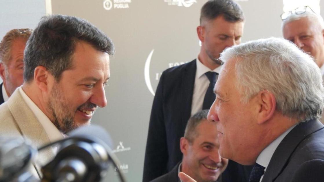 Tensioni in maggioranza. Salvini duella con Tajani. E intitola Malpensa a Silvio Berlusconi