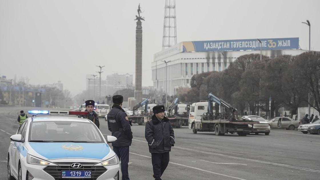 Aereo da Baku precipita in Kazakistan, 