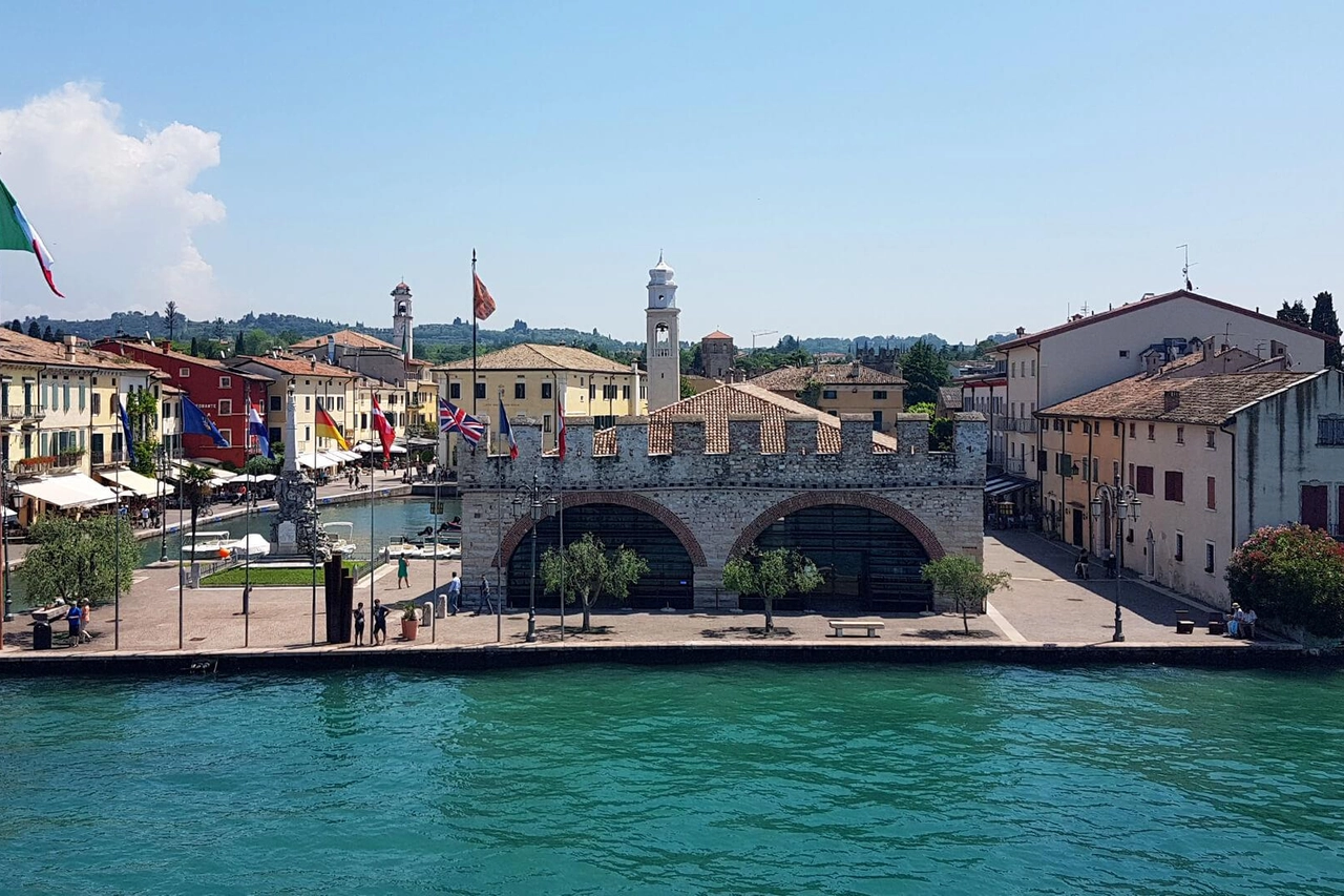 L'antica dogana a Lazise