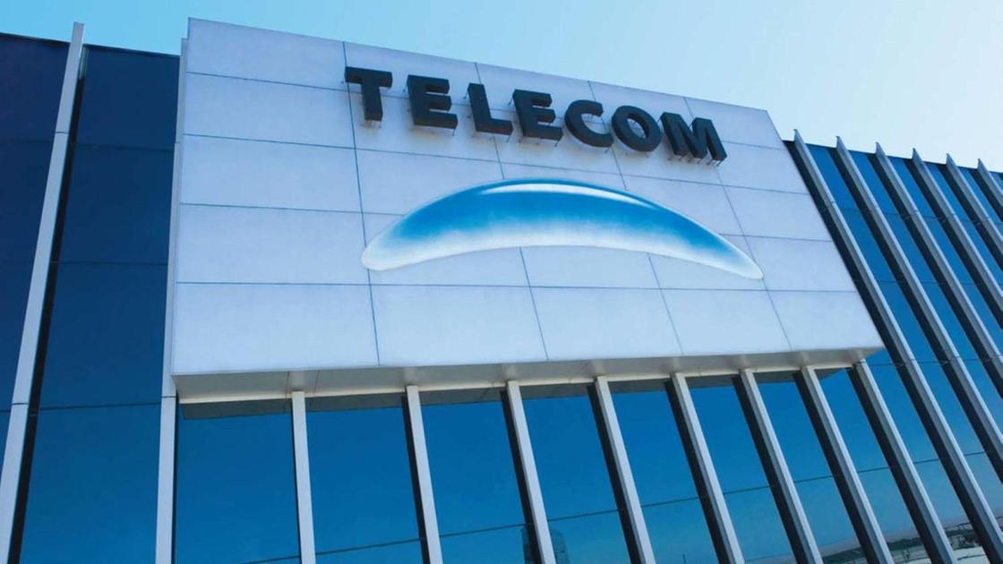 Telefónica vende attività in Argentina a Telecom: rischio monopolio preoccupa Milei