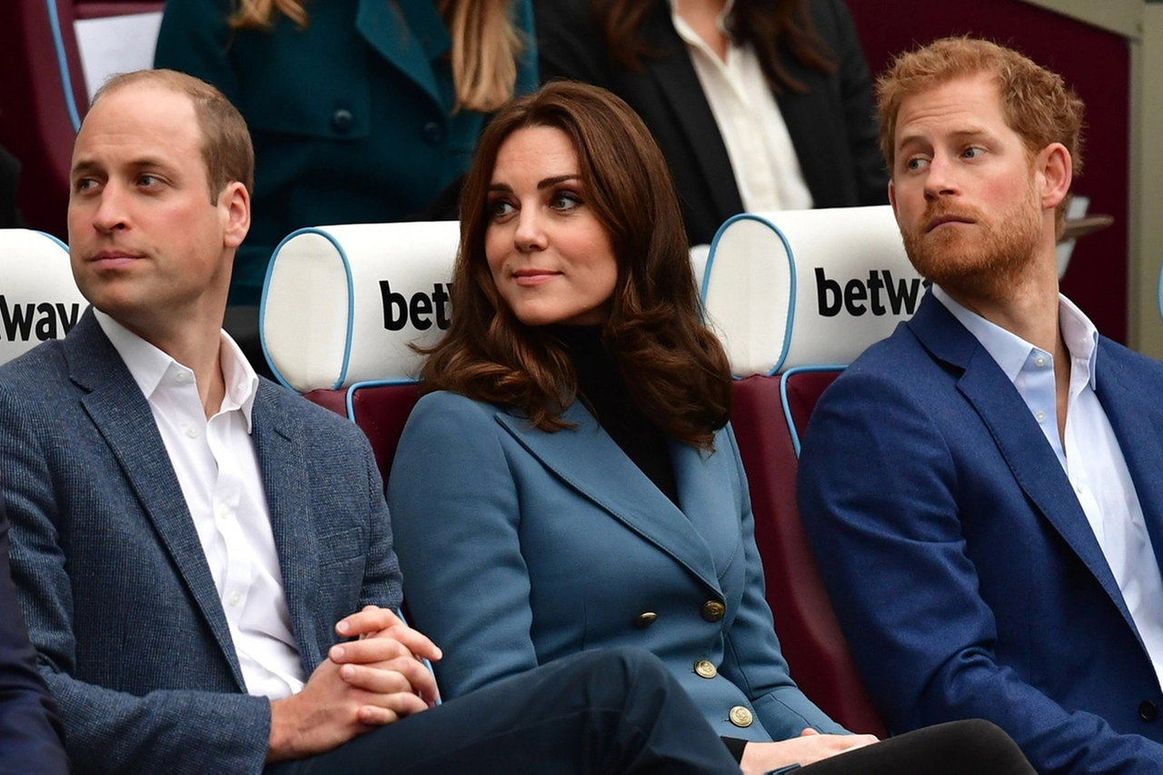 Da sinistra William, Kate e Harry