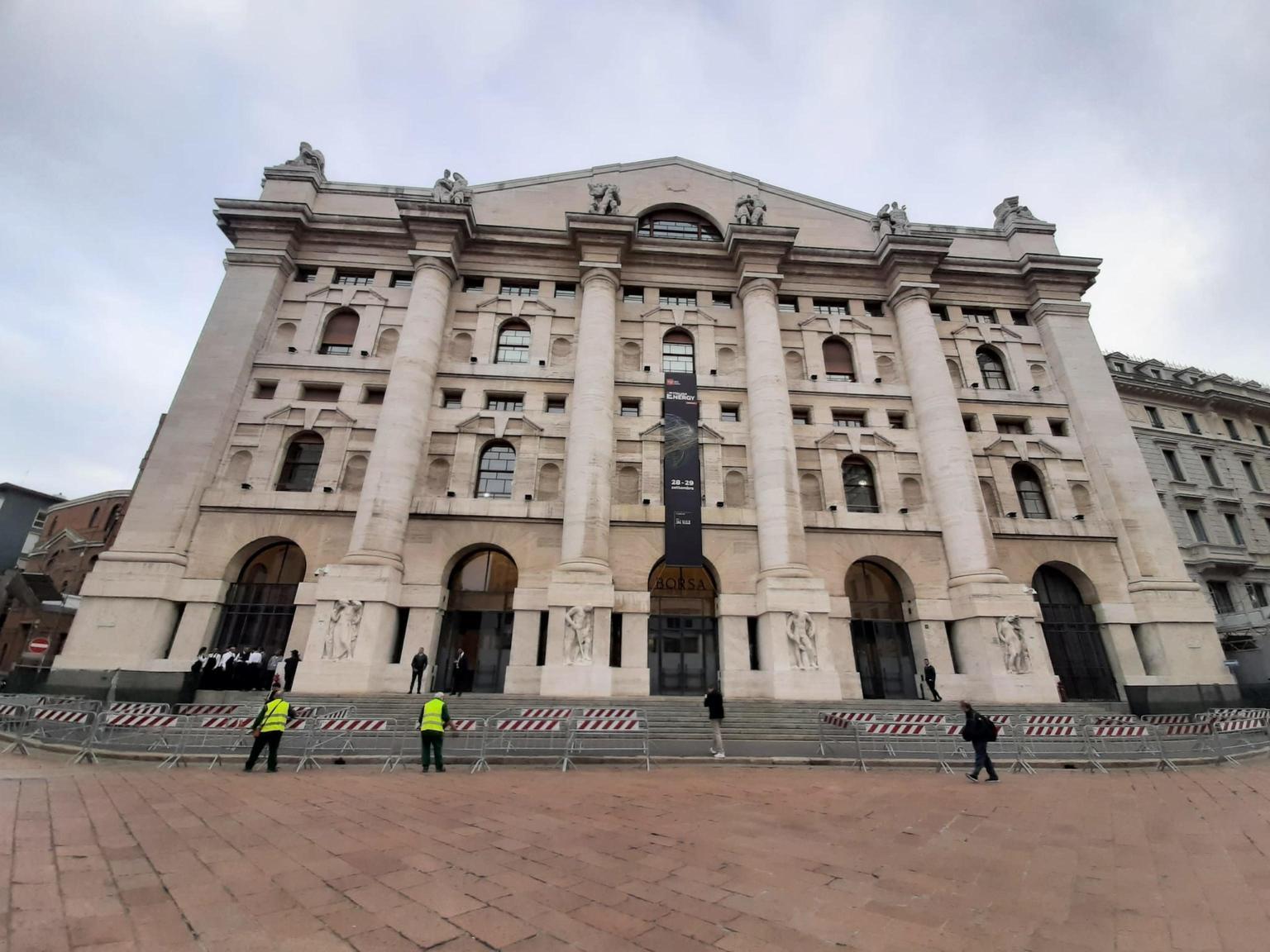 Borsa: Milano Chiude In Rialzo, +0,68%