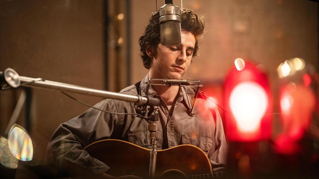 A Complete Unknown, Bob Dylan rinasce con Chalamet