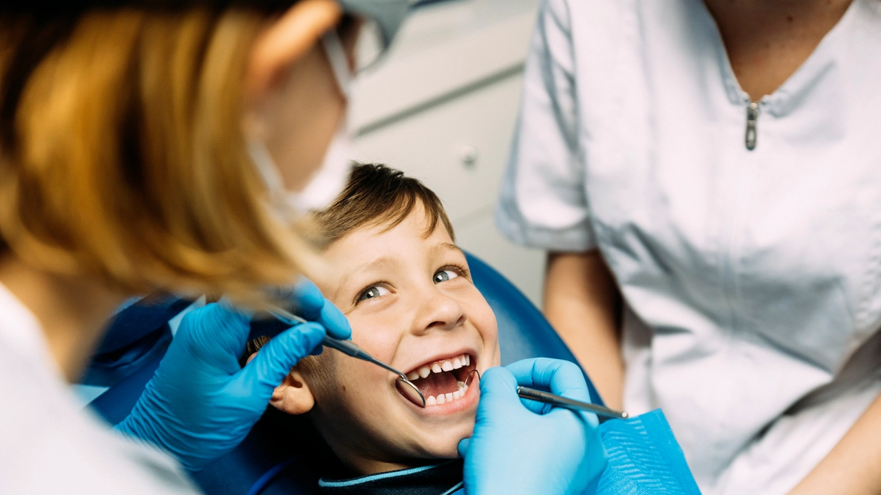 Le regole per denti sani fin da piccoli