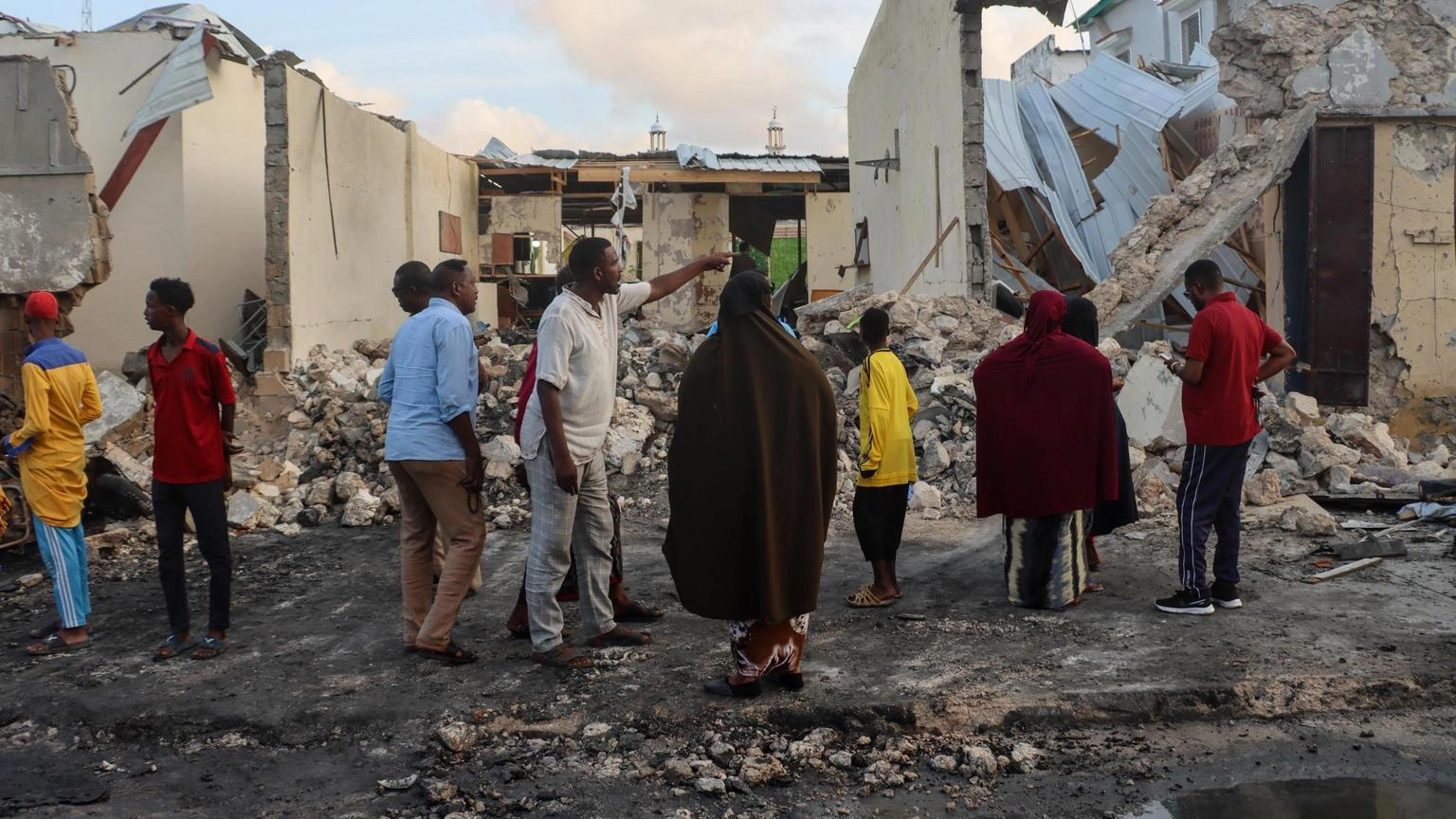 Saliti a 9 i morti in attentato in un caffè di Mogadiscio