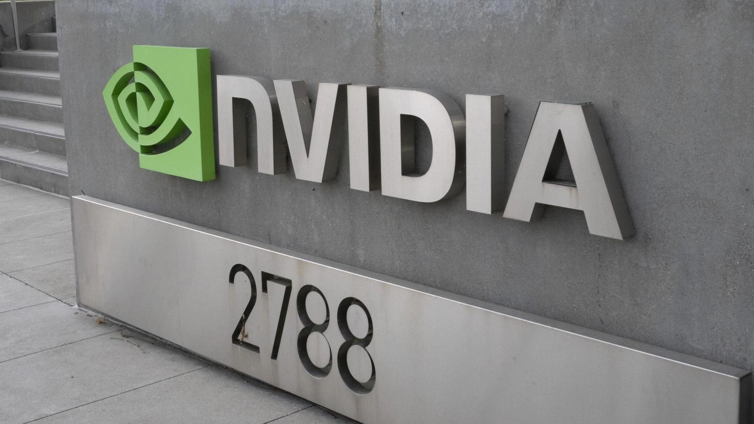 Nvidia fa il pieno di utili, ma stime deludono il mercato