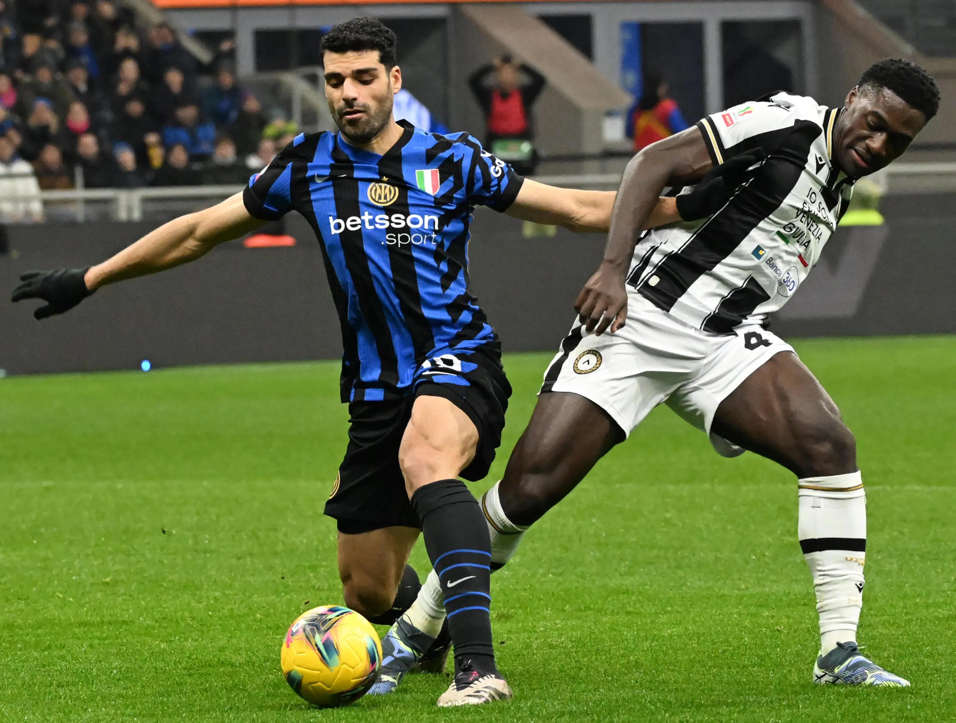 Inter dominante e pratica a San Siro: 2-0 all'Udinese, nei quarti di finale ci sarà la Lazio