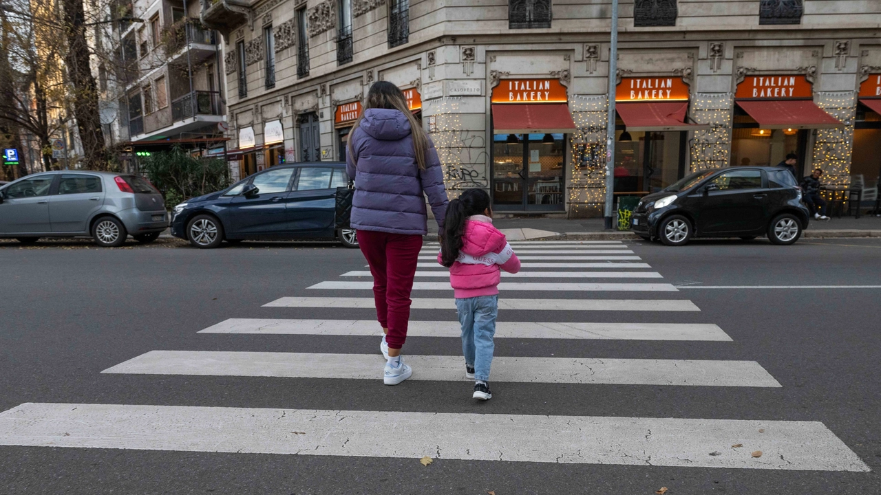 L’attraversamento pedonale all’angolo tra piazza Durante e via Casoretto